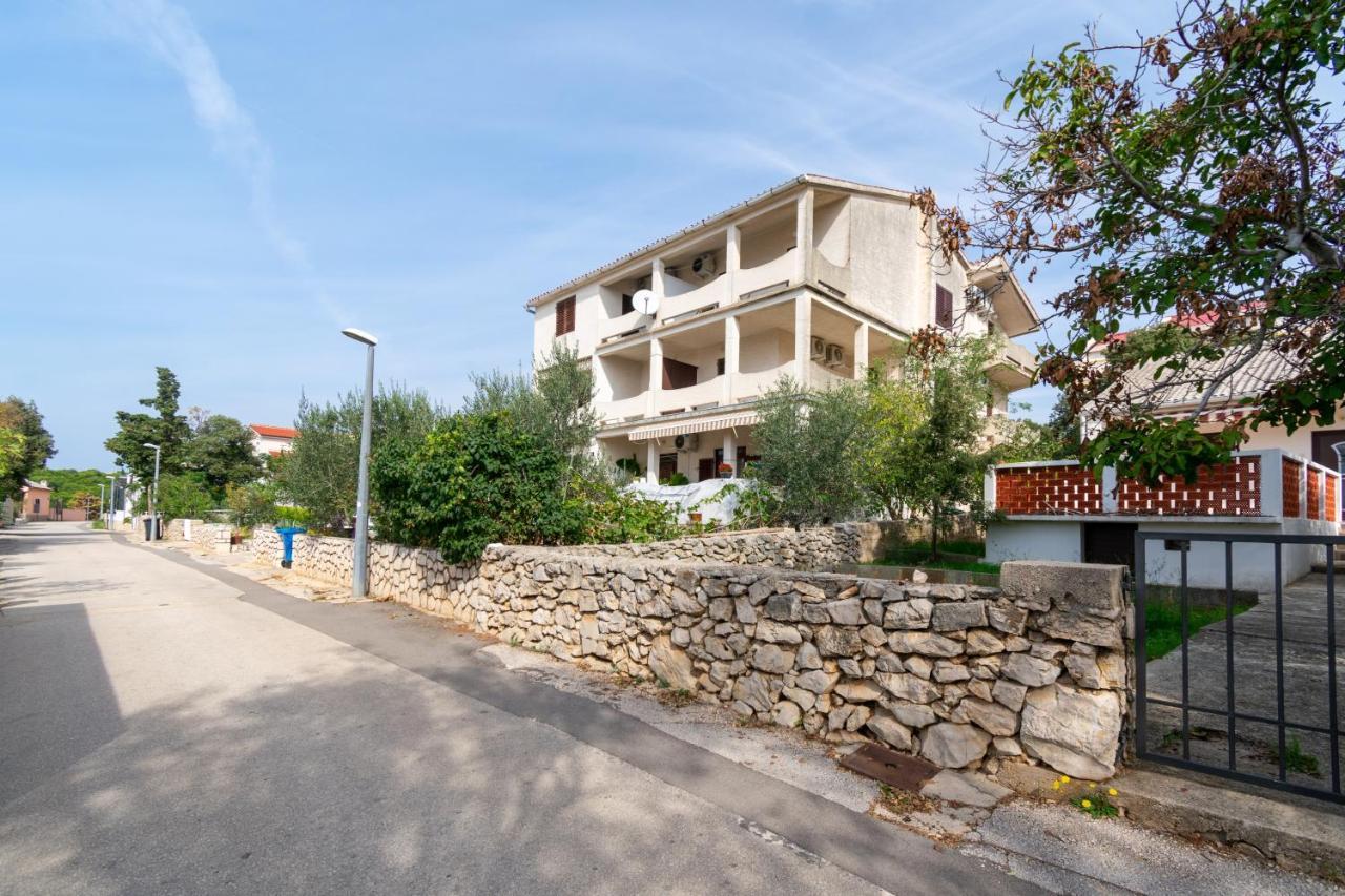 Apartments By The Sea Mandre, Pag - 3084 Kolan Buitenkant foto
