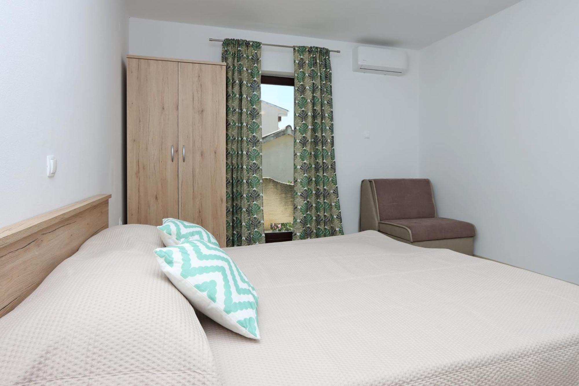 Apartments By The Sea Mandre, Pag - 3084 Kolan Kamer foto
