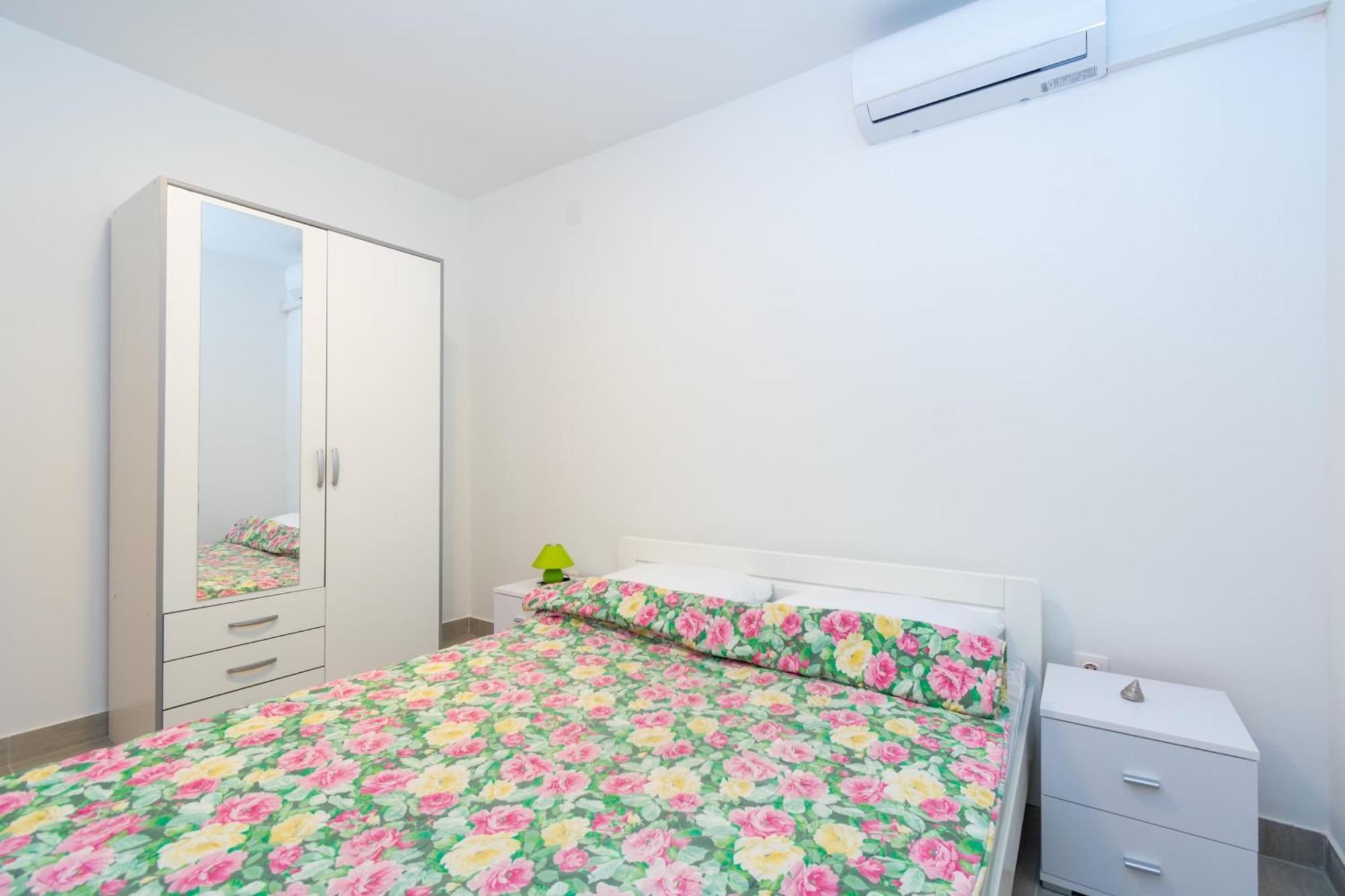 Apartments By The Sea Mandre, Pag - 3084 Kolan Kamer foto