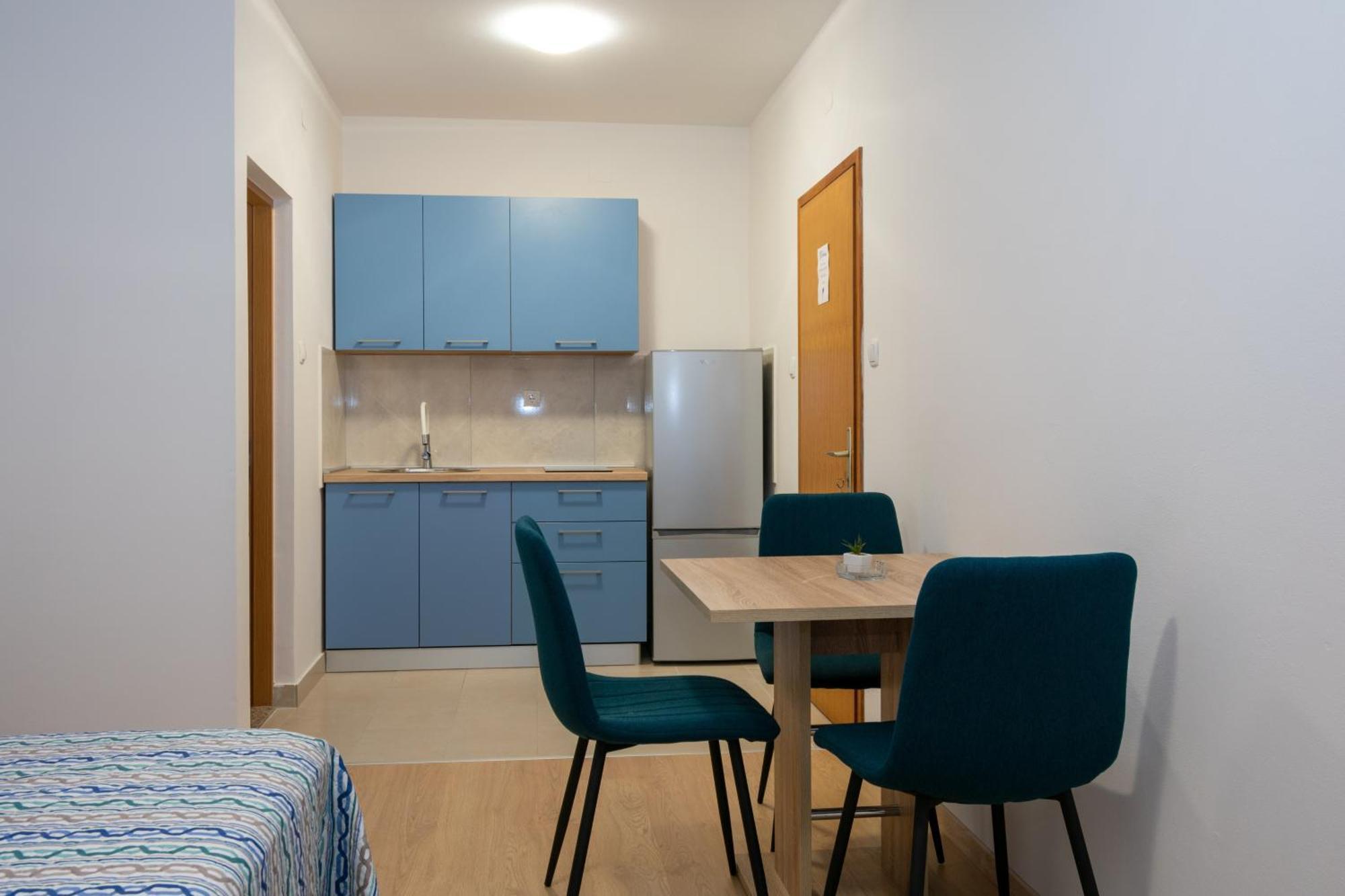 Apartments By The Sea Mandre, Pag - 3084 Kolan Kamer foto